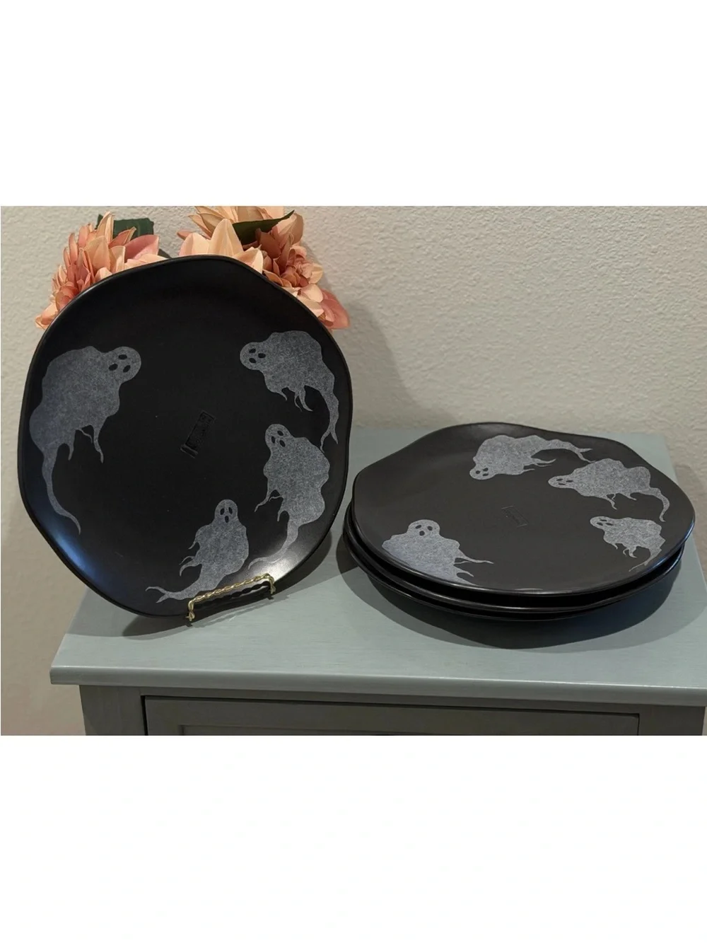 Corona Spooky Ghosts Halloween Dinner Plates Set of 4 10.5